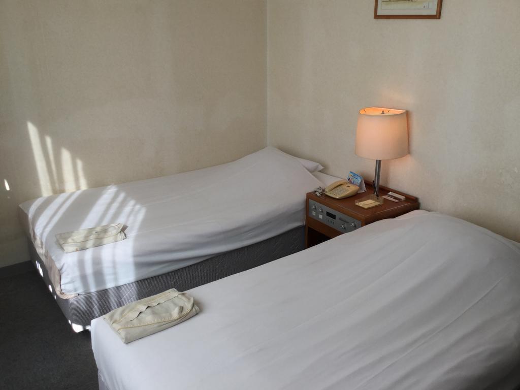 Hotel Peace Land Ishigaki Ishigaki  Extérieur photo