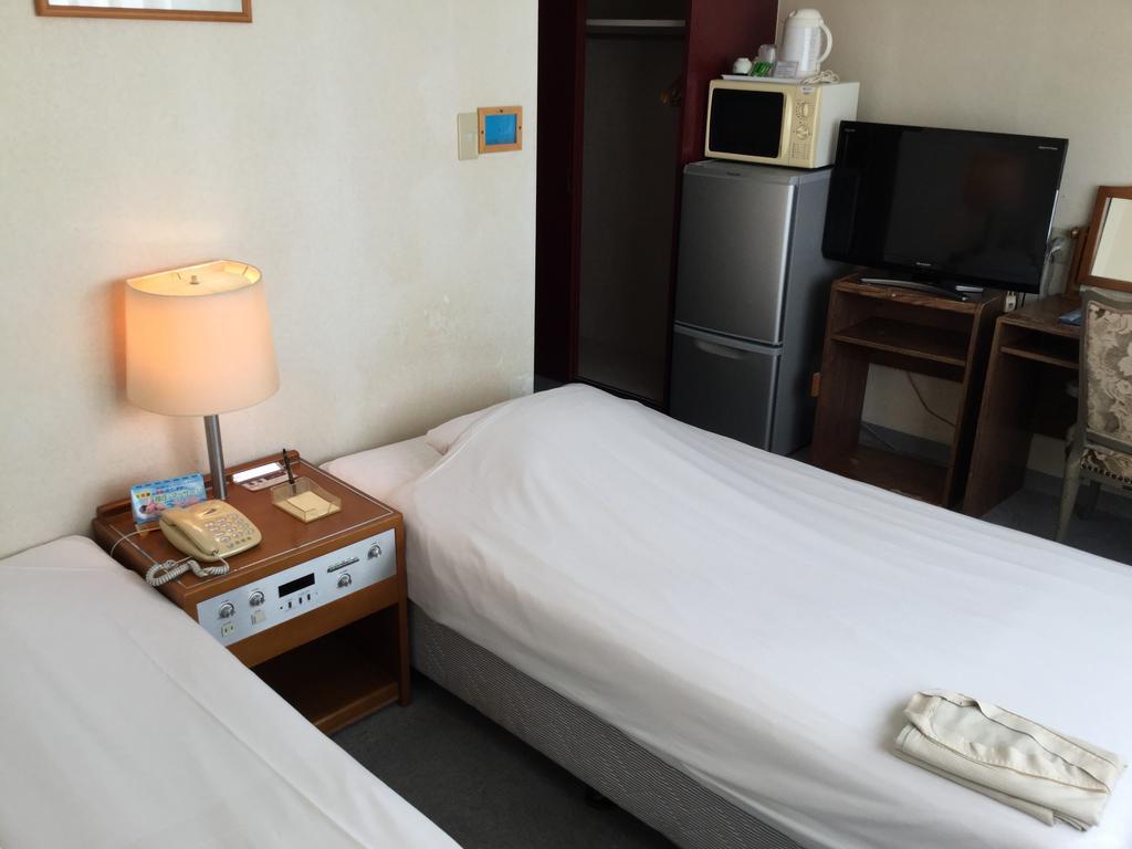 Hotel Peace Land Ishigaki Ishigaki  Extérieur photo